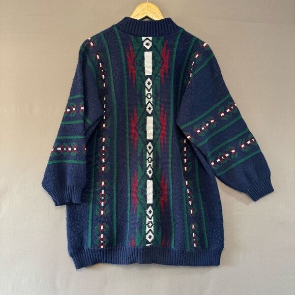 Private Eyes Women’s Long Sweater Size Large 100% Acrylic Made In USA Graphic - Picture 3 of 8